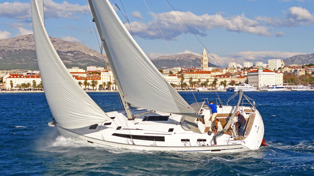 Bavaria Cruiser 51 Vela Tonka